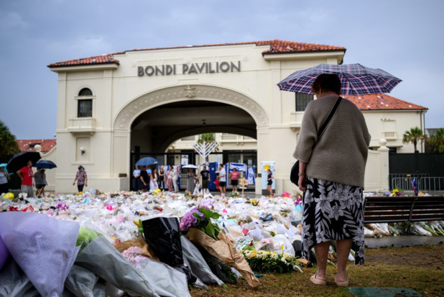 Australija odaje počast žrtvama pucnjave - Premijer Albanese najavljuje reviziju obavještajnih službi