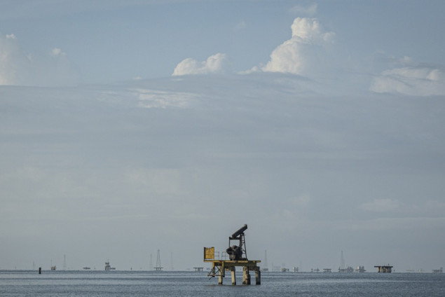 Venecuela spremna za naftni dogovor, Vance tvrdi da SAD „kontroliše" njene resurse