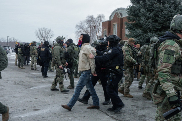 Stotine agenata ICE-a stižu na ulice - Protesti rastu nakon ubistva Renee Good