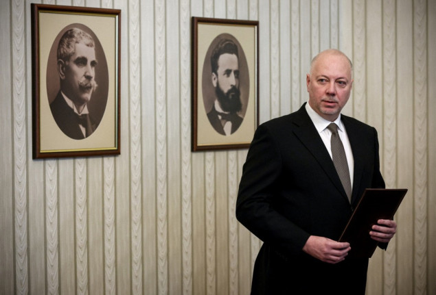 Predsjednik Bugarske Rumen Radev najavio ostavku i poručio: "Idemo na izbore"