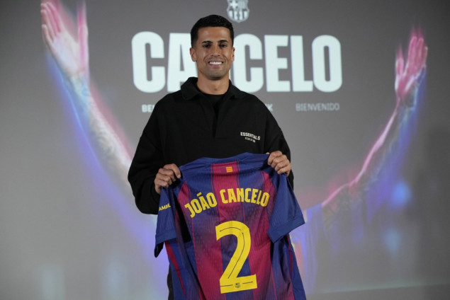 Joao Cancelo na posudbi u Barceloni