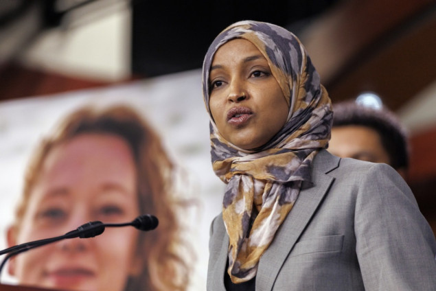 Ilhan Omar kritikovala pretres doma: 'Ovo je pokušaj obračuna s političkim neprijateljima'