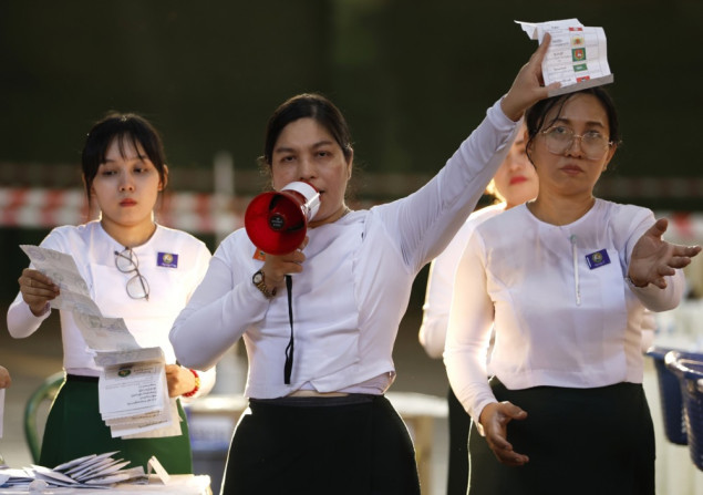 "Ovo su lažni izbori": Birališta zatvorena u Mijanmaru, očekuje se pobjeda saveznika hunte