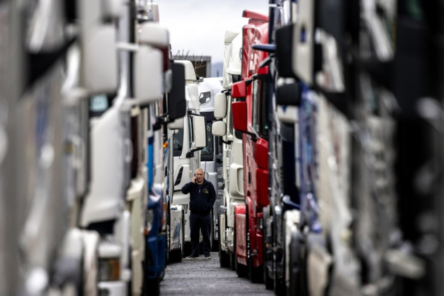 Kamionski prijevoznici blokirali 15 graničnih prijelaza u Srbiji