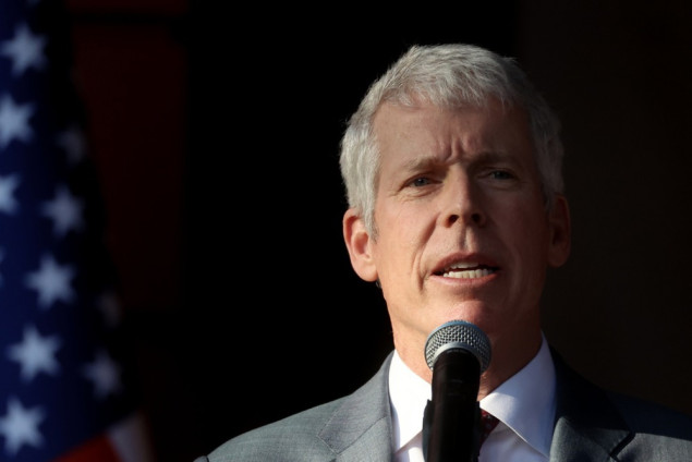 Američka vojska trenutno 'nije spremna' pratiti naftne tankere kroz Hormuški moreuz