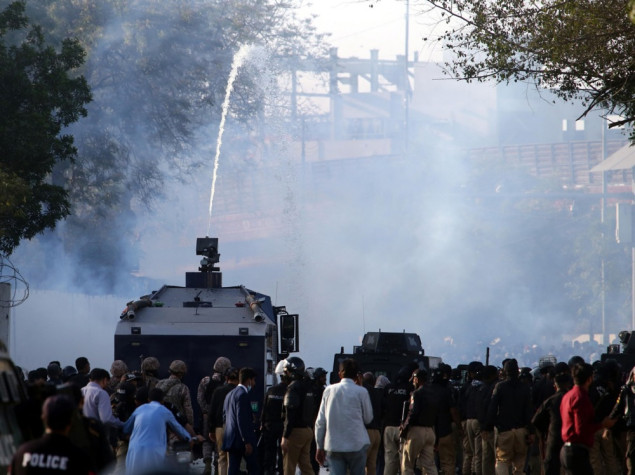 Pakistan proglasio policijski sat nakon protesta povodom napada na Iran