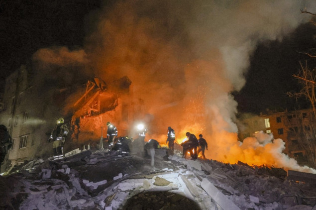 Ruska raketa pogodila stambenu zgradu u Harkovu: najmanje 7 poginulih i 10 ranjenih