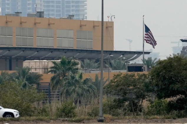 Američka ambasada meta napada u Bagdadu dok su četiri osobe povezane s Iranom ubijene u odvojenom udaru