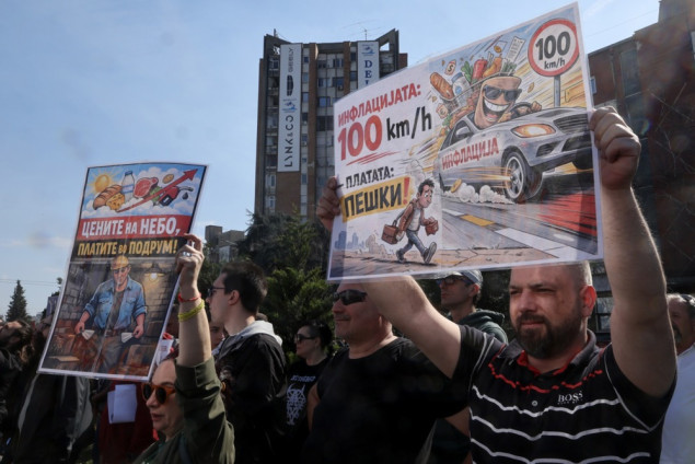 Sjeverna Makedonija: Hiljade na protestima u Skoplju traže povećanje plata