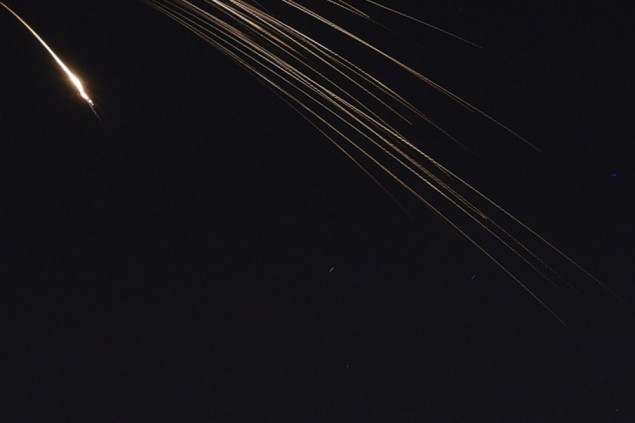 UAE tvrdi da su odbrambeni sistemi "trenutno suočeni s iranskim napadima"