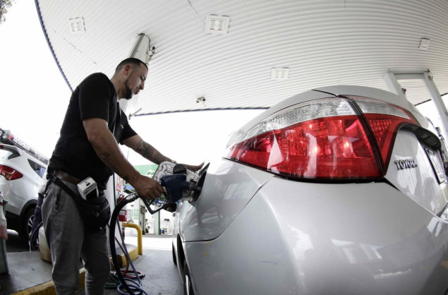 Vlada RH ograničila cijene goriva, zamrznula cijenu struje i plina