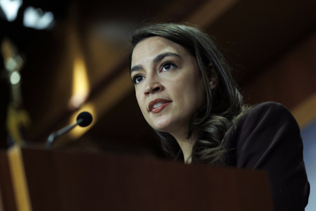 Alexandria Ocasio-Cortez: Trumpove politike povećavaju troškove života usred rata s Iranom