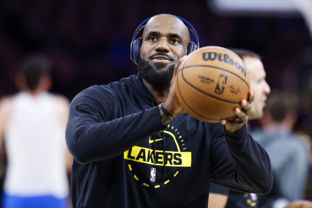 LeBron James karijeru nastavlja u Philadelphia 76ersima