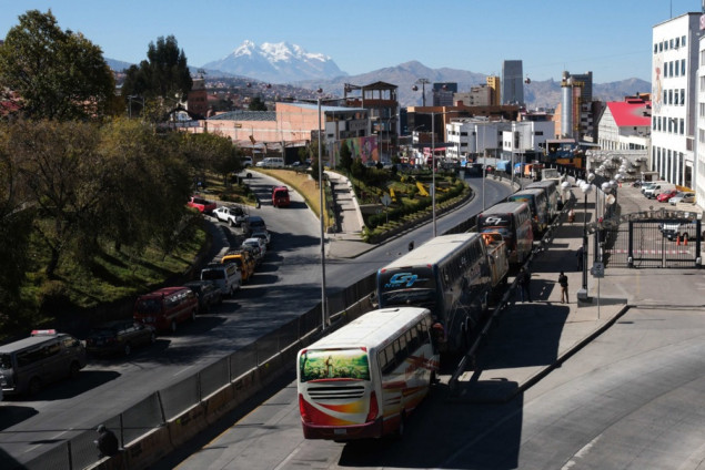 Nestašice hrane i goriva izazvale duge redove u Boliviji