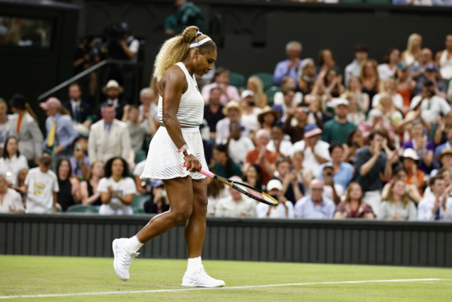 Serena Williams povrijedila koljeno, neizvjestan nastup u dublu na Wimbledonu