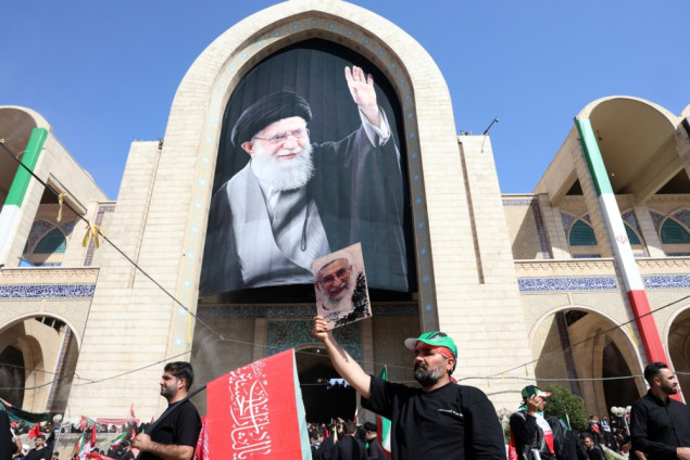 Iran održava veliku sahranu ubijenog vrhovnog vođe Khameneija