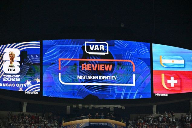 UEFA želi ograničiti utjecaj VAR-a: Sudije pozvane da intervenišu samo kod očiglednih grešaka