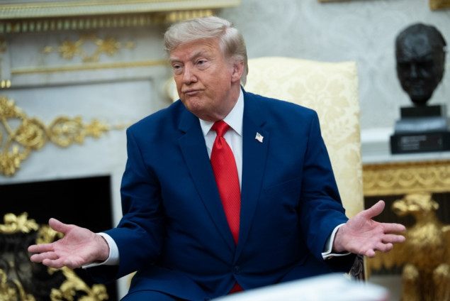 Trump najavio carine od 100 posto na uvoz generičkih lijekova od 2028.