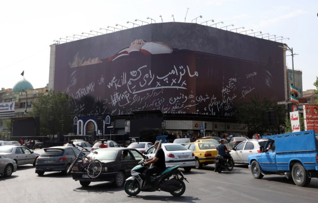 Iran tvrdi da kontrolira Hormuški moreuz i da o tome neće razgovarati sa SAD-om