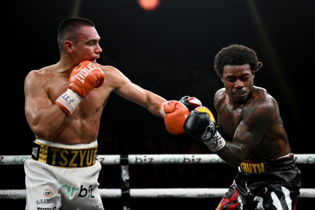 Bivši svjetski prvak Errol Spence Jr. završio boksačku karijeru nakon poraza od Tszyua