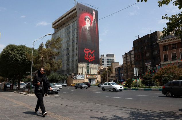Iranski parlament razmatra zakon o zabrani prolaska američkih i izraelskih brodova kroz Hormuški moreuz