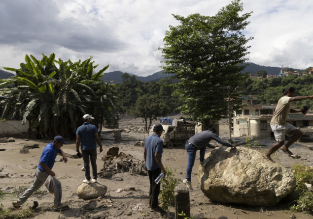 Nepal i Tibet pod vodom i blatom: Gotovo 900 turista među nestalima