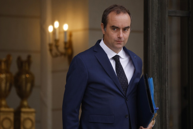 Lecornu najavio obustavu nastave u srednjim školama krajem sedmice