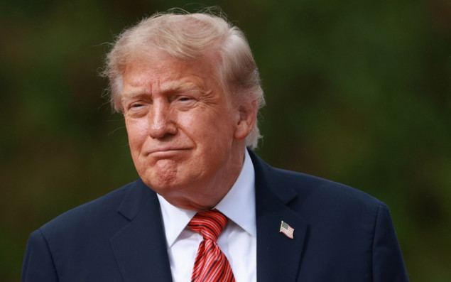 Trump: SAD preuzima milione barela nafte iz Venecuele