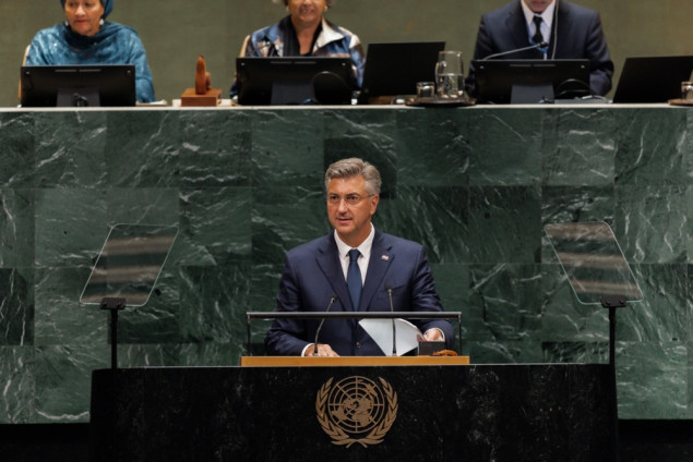 Plenković: Vučić nastavlja s neutemeljenom kampanjom protiv Hrvatske umjesto da se pospe pepelom