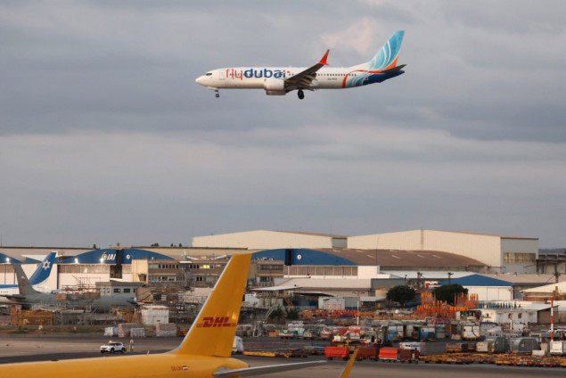 Nakon dojave o bombi pregledan avion Delta Air Linesa na aerodromu Ben Gurion u Izraelu Nakon dojave o bombi pregledan avion Delta Air Linesa na aerodromu Ben Gurion u Izraelu