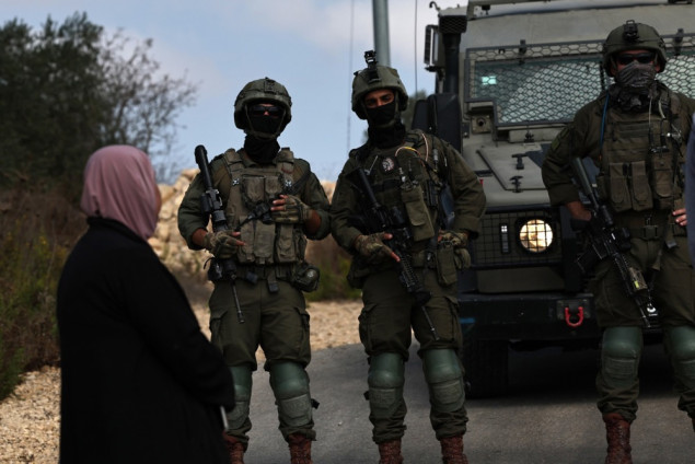 Izraelske snage privele 30 Palestinaca na okupiranoj Zapadnoj obali, povrijeđeni članovi porodice kod Nablusa Izraelske snage privele 30 Palestinaca na okupiranoj Zapadnoj obali, povrijeđeni članovi porodice kod Nablusa