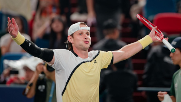Bergs eliminisao Alcaraza u Šangaju, Zverev će godinu završiti na prvom mjestu