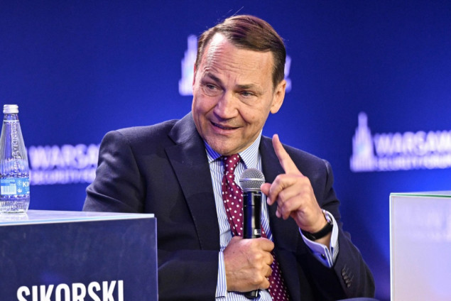 Sikorski prozvao Muska zbog ograničenja Starlinka u Ukrajini: „Frajeru, igraš li se opet politikom koristeći svoje proizvode?"