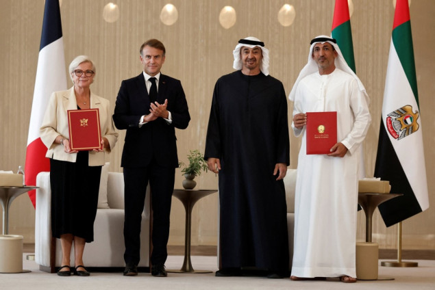 Macron osigurao dodatne isporuke dizela iz Zaljeva kako bi snizio cijene u Francuskoj Macron osigurao dodatne isporuke dizela iz Zaljeva kako bi snizio cijene u Francuskoj