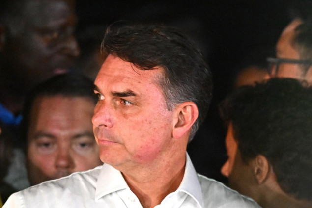Nakon dana glasina i neizvjesnosti, Flávio Bolsonaro stigao na Floridu Nakon dana glasina i neizvjesnosti, Flávio Bolsonaro stigao na Floridu