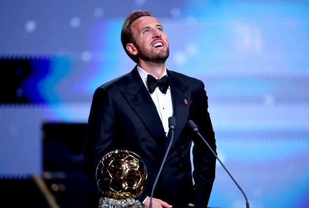 Harry Kane osvojio Zlatnu loptu: Priča o upornosti, radu i skromnosti koja je zasjenila glamur ceremonije Harry Kane osvojio Zlatnu loptu: Priča o upornosti, radu i skromnosti koja je zasjenila glamur ceremonije