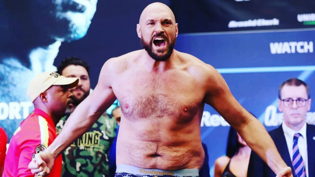 Bokserski šampion Fury pozvao Joshuu da danas potpiše ugovor o borbi