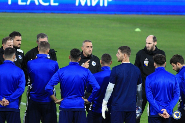 Petev odabrao startnih 11 za Rumuniju