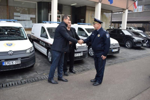U Upravi policije MUP-a ZDK-a izvršena dodjela službenih vozila za privođenje