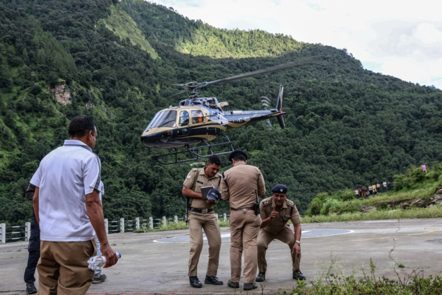 Helikopteri tragaju za desetinama nestalih u klizištu u Indiji