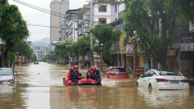Poplave u Kini natjerale više od 80.000 ljudi da napuste domove