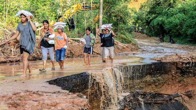 Bujične poplave na sjevernom Sulavesiju u Indoneziji odnijele najmanje 14 života