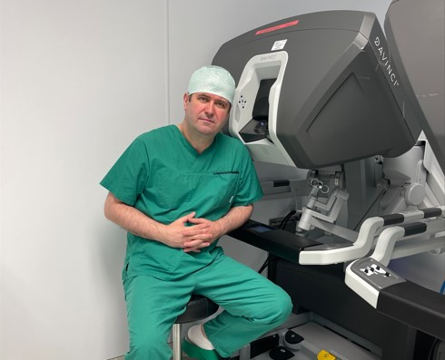 Vahudin Žugor: Od izbjeglice iz Banjaluke do vrhunskog robotskog hirurga u Njemačkoj