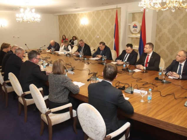 Dodik: RS ima spremne odluke ako Schmidt nametne bilo kakvu odluku u vezi sa državnom imovinom