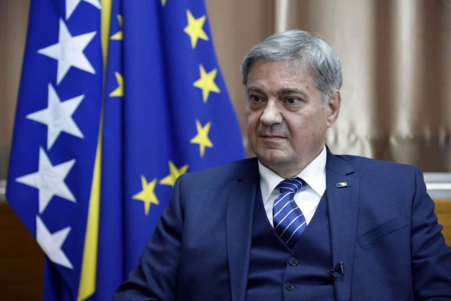 Zvizdić traži hitno razjašnjenje navoda o mogućem dolasku policije u Memorijalni centar Srebrenica