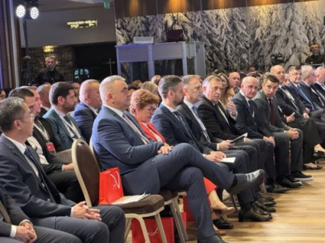 Dodik stigao na Jahorinu, učestvuje na Ekonomskom forumu