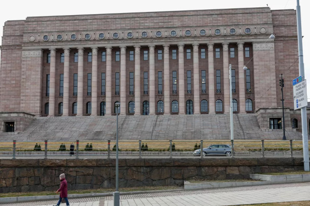 Medijski izvještaji: Zastupnik izvršio samoubistvo u parlamentu Finske