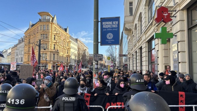 Policija u Berlinu uz sukobe razdvojila marš neonacista i ljevičara