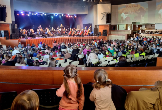 Sarajevska filharmonija za najmlađu publiku izvela simfonijsku bajku „Peća i vuk“