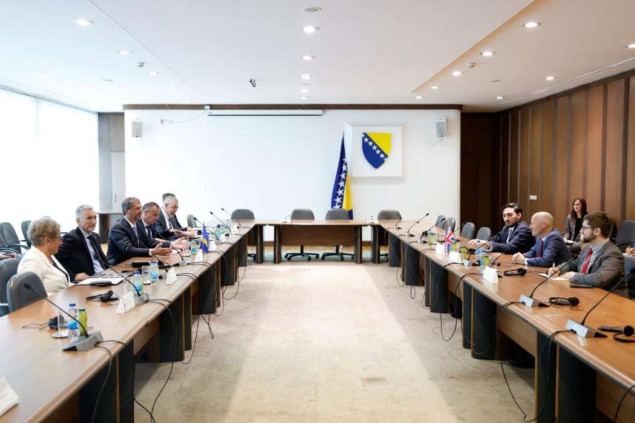 Članovi Zajedničkog kolegija oba doma PSBiH s delegacijom britanskih parlamentaraca